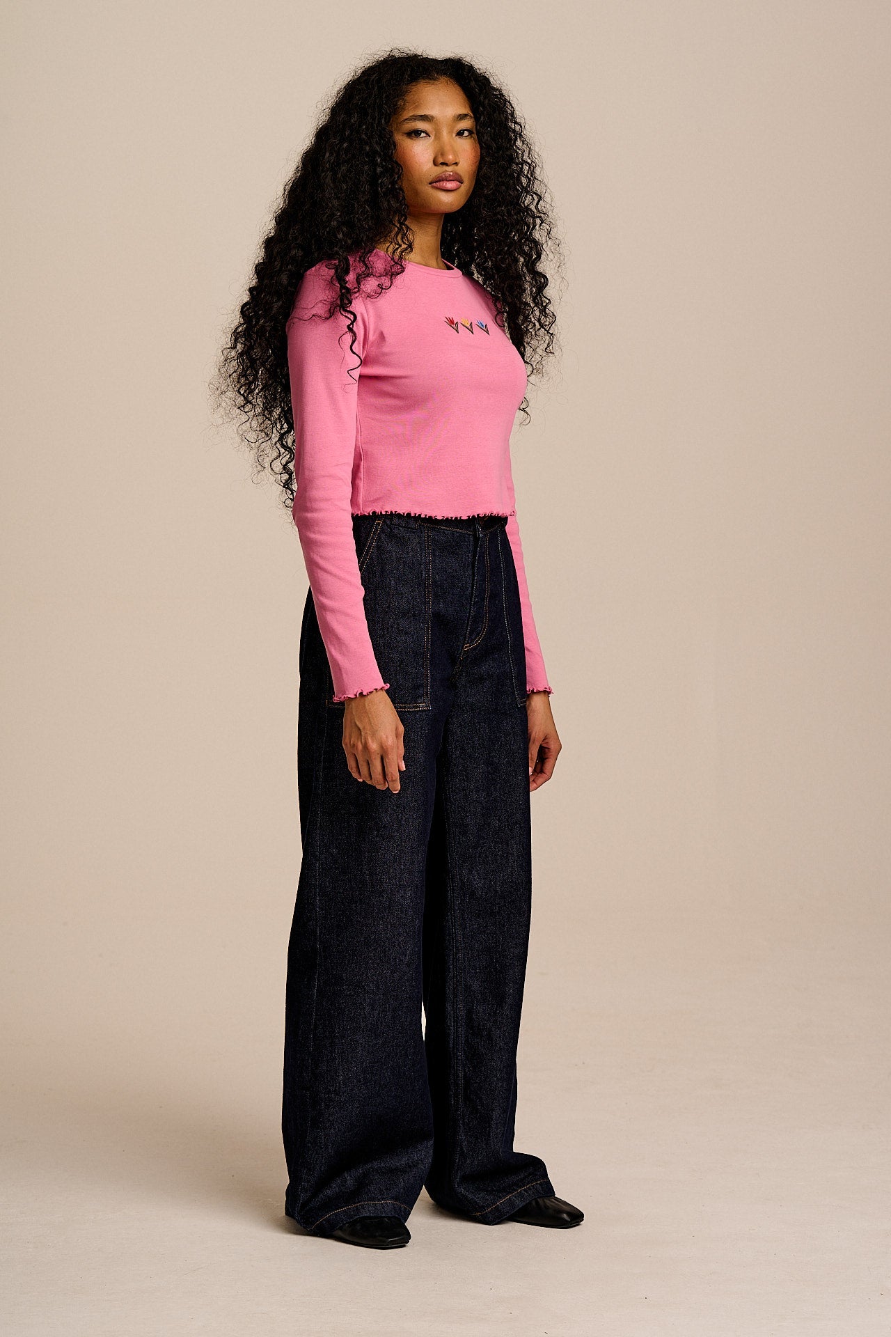 Hansel - Long Sleeve Cotton Crop Top in Pink Tulip Embroidery