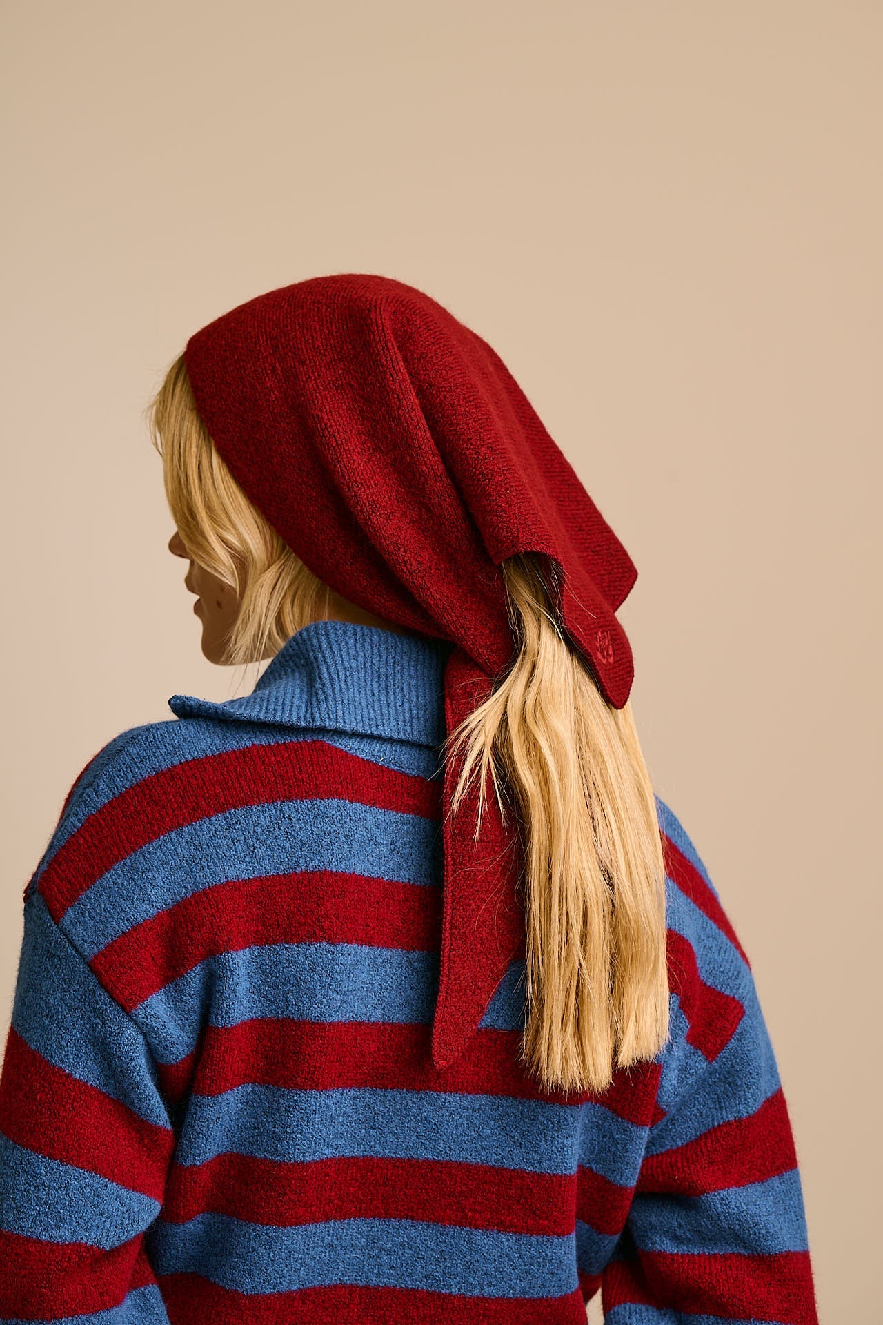 Loki - Neck Scarf in Burgundy
