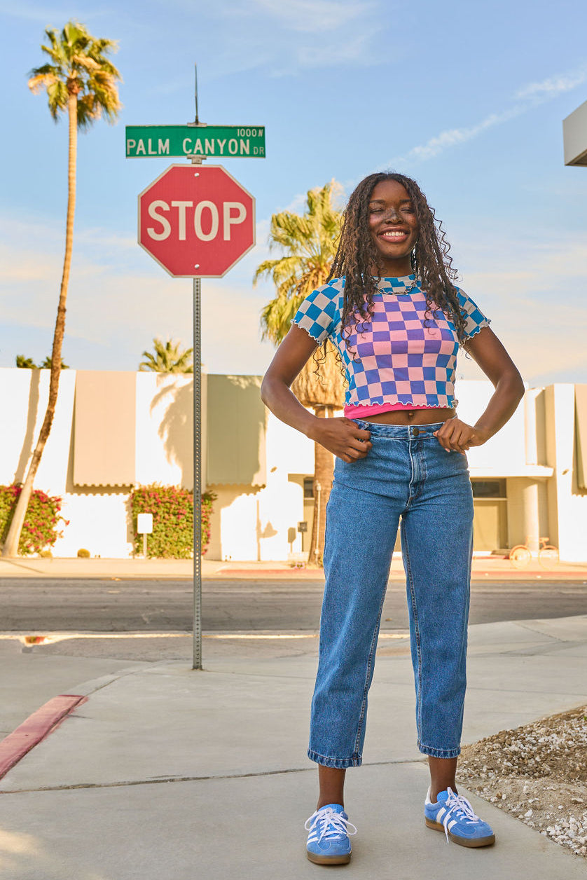 Drew - Cropped Straight Leg Denim Jeans in Mid Wash Blue