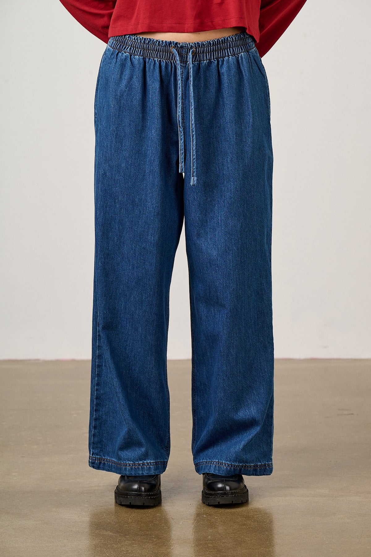 Norris Wide Leg Jeans - Organic Cotton Denim in Mid Wash Blue