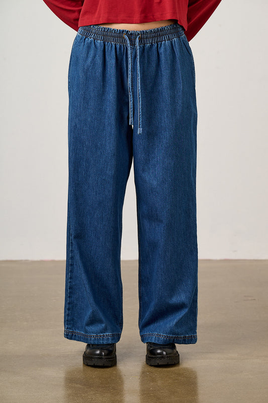 Norris Wide Leg Jeans - Organic Cotton Denim in Mid Wash Blue