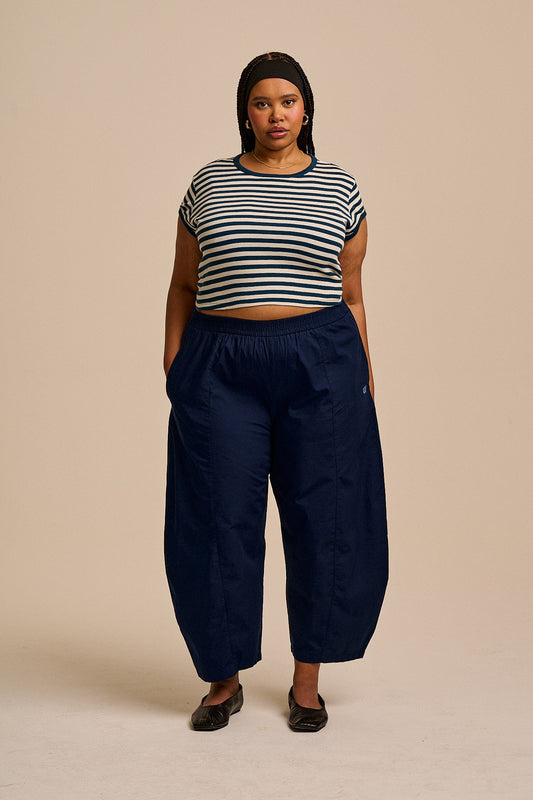 Obregon - Cotton Barrel Leg Trousers in Navy
