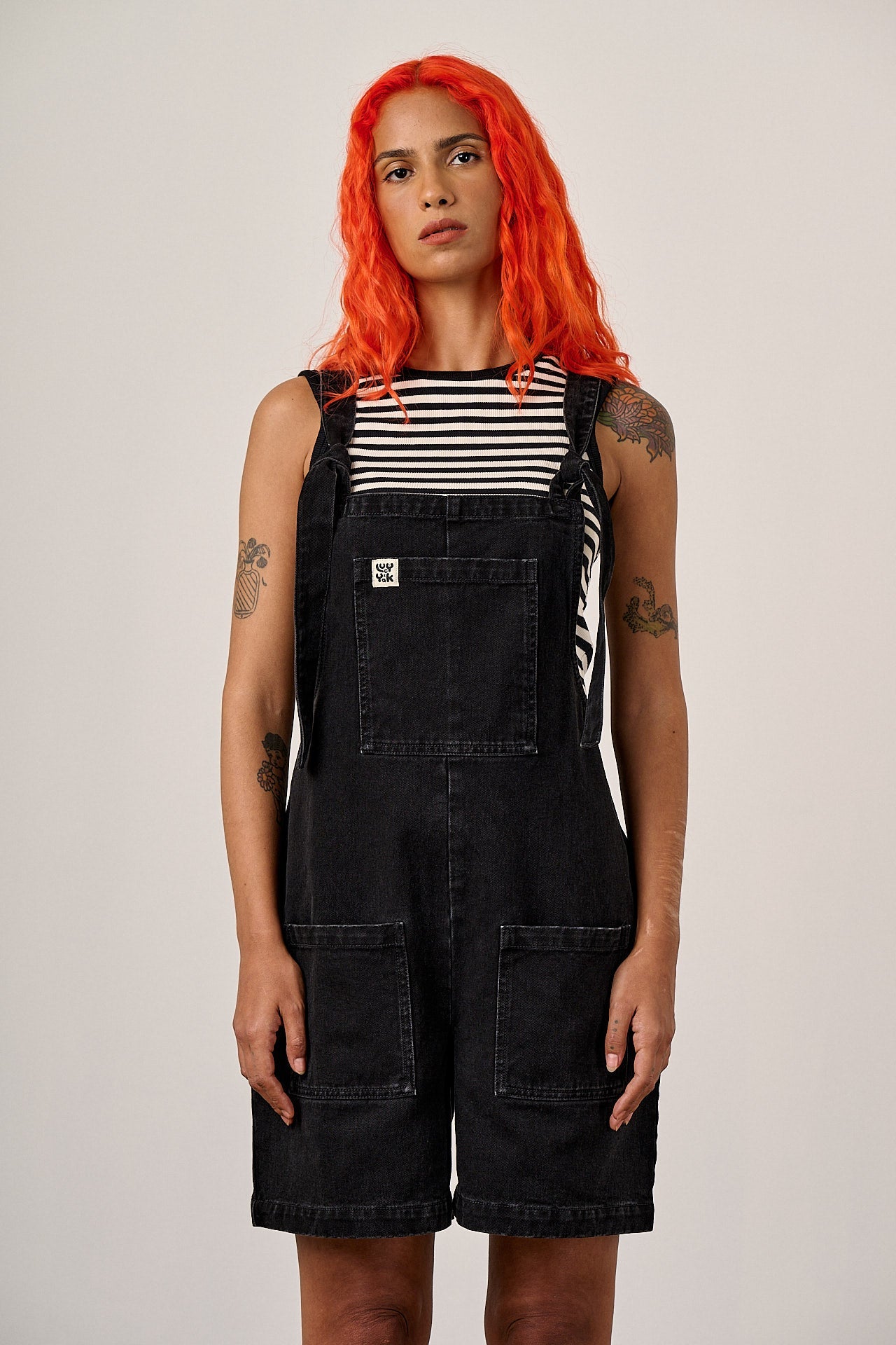 Original Shorts - Denim Dungarees Shorts in Washed Black