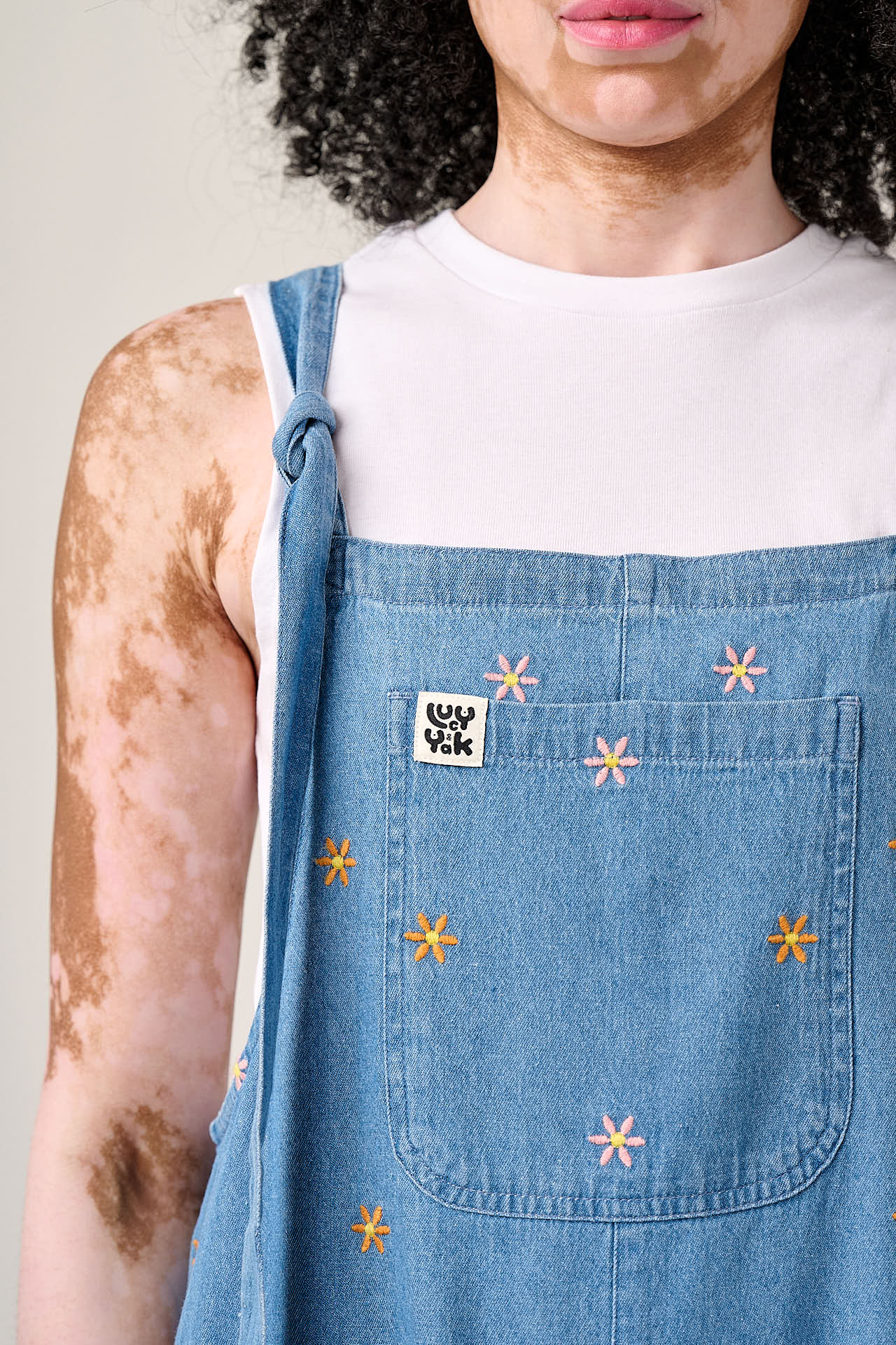 IMPERFECT - Original Shorts - Cotton Dungaree Shorts in Light Blue with Floral Embroidery
