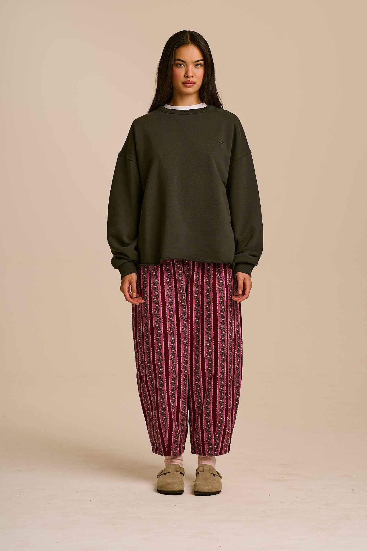 Ravi Organic Cotton Heavyweight Sweat in Charcoal