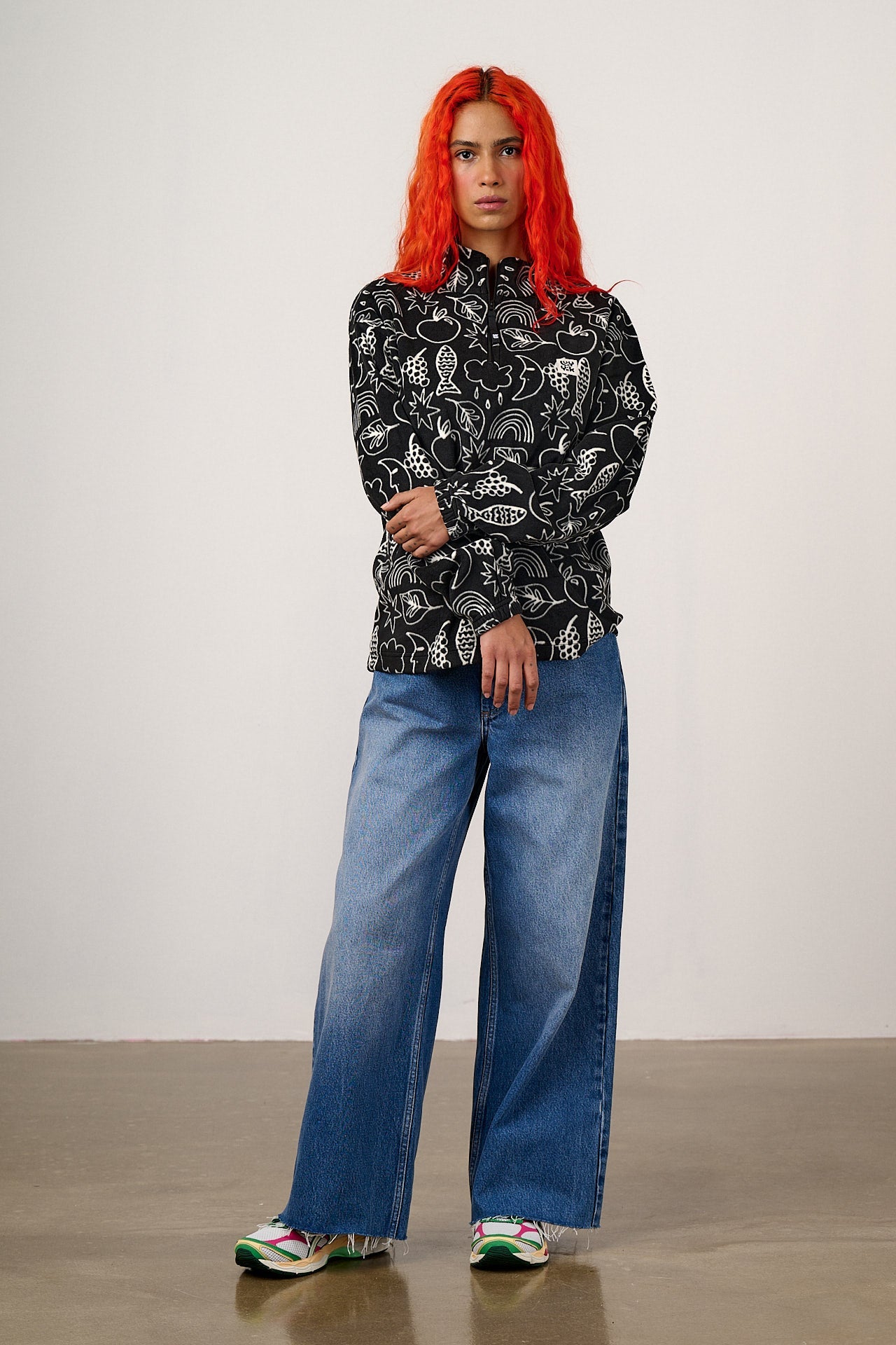 Sammy - Lightweight Polar Fleece in Monochrome Naive Shapes