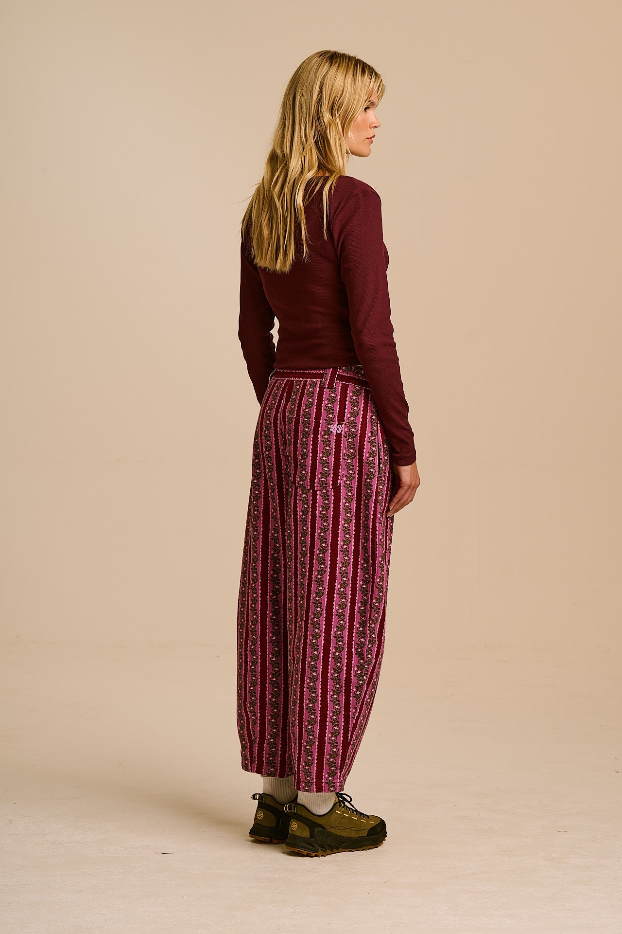 Ashby - Cotton Barrel Leg Trousers in Folk Floral Stripe