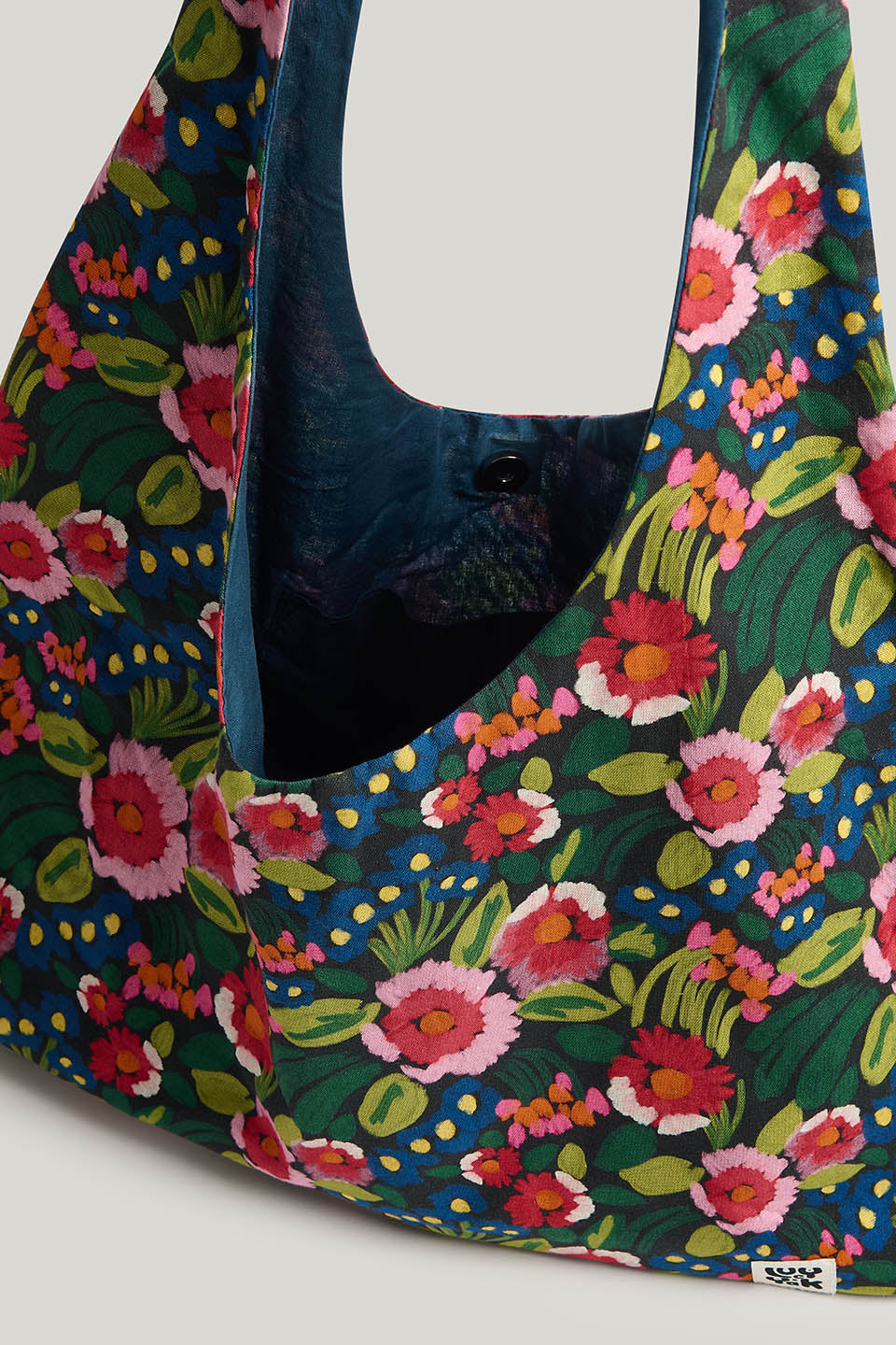 Elas - Slouchy Tote Bag in Black Marie Print