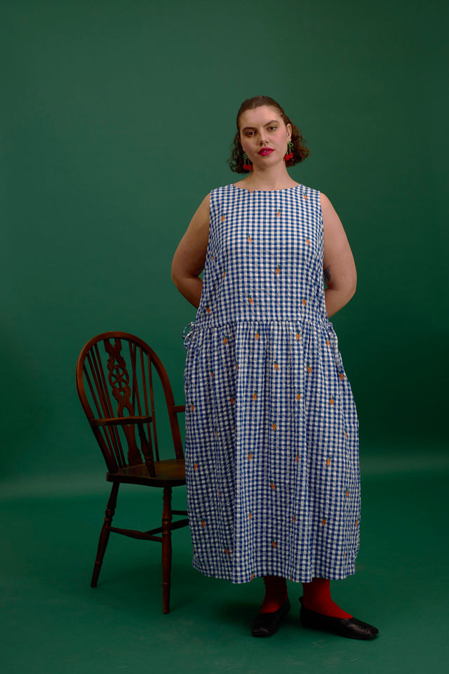 Sacha - Cotton Midi Dress in Gingham Carrot Embroidery