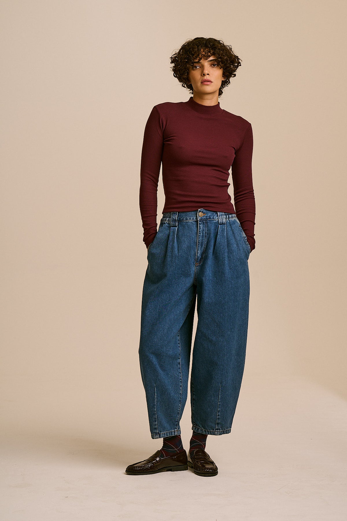 Ashby Barrel Leg Jeans - Organic Cotton Denim in Mid Wash Blue (New Fit)