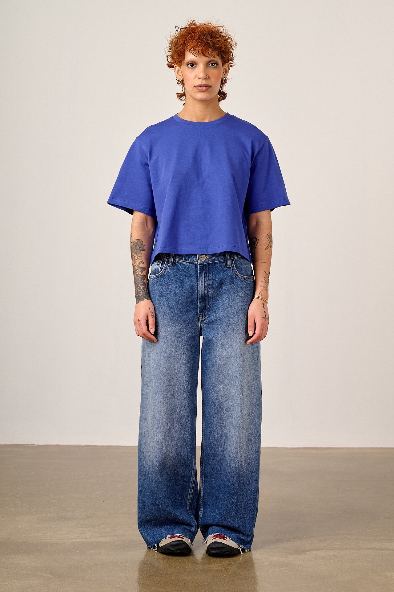 Zayla - Cropped Boxy T-Shirt in Dazzling Blue – Lucy & Yak US