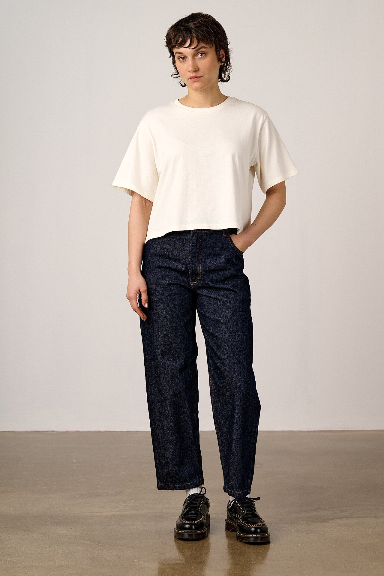 Zayla - Cropped Boxy T-Shirt in Ecru