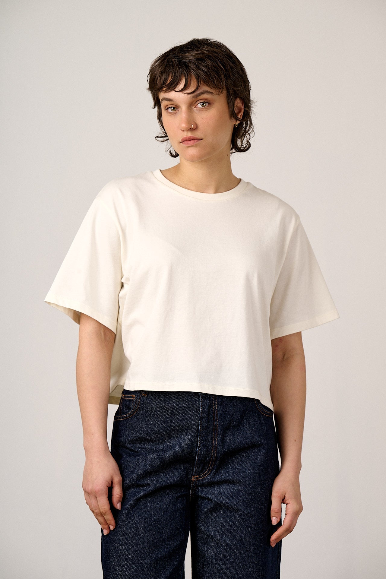 Zayla - Cropped Boxy T-Shirt in Ecru